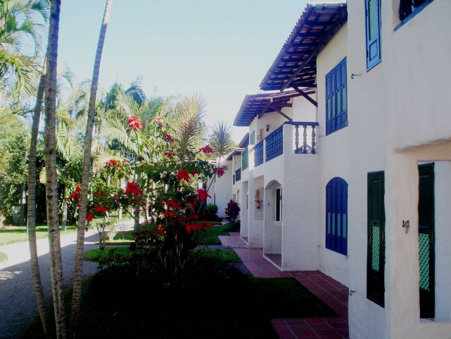 Hotel Praias Brancas Resort tem acesso exclusivo a praia.